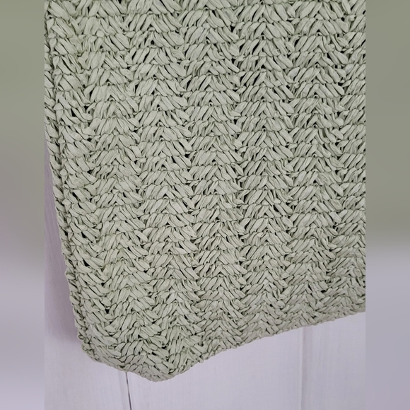 Straw Large Floral Top Trim Tote Handbag - Picture 2 of 7